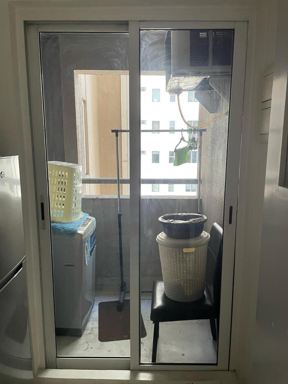 Cozy 2-Bedroom At South Of Market Soma Bgc Near Sm Aura, Market! Market! & Bonifacio High Street Taguig Exterior photo