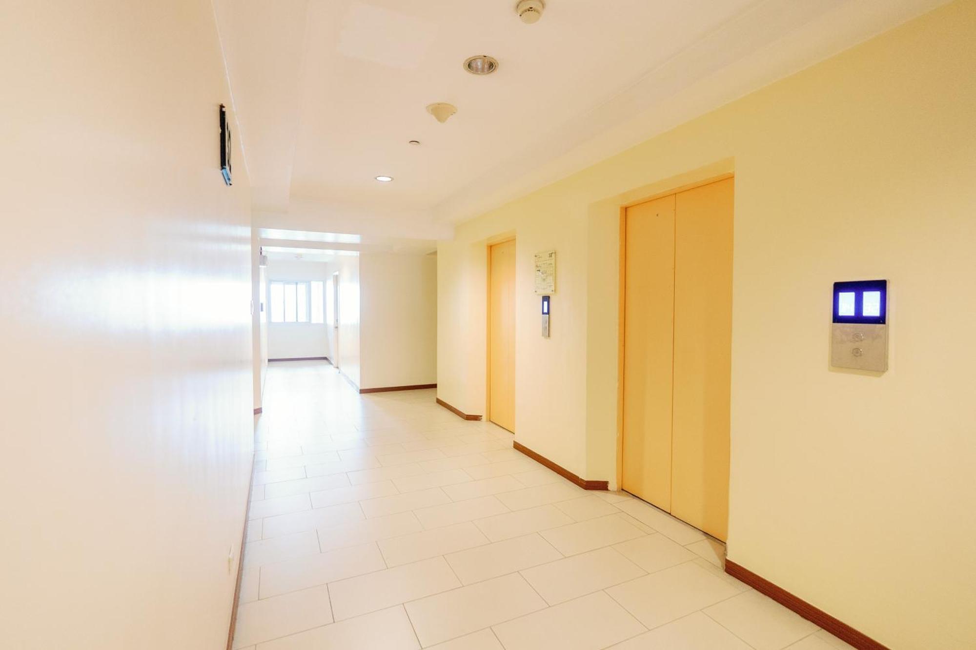 Cozy 2-Bedroom At South Of Market Soma Bgc Near Sm Aura, Market! Market! & Bonifacio High Street Taguig Exterior photo