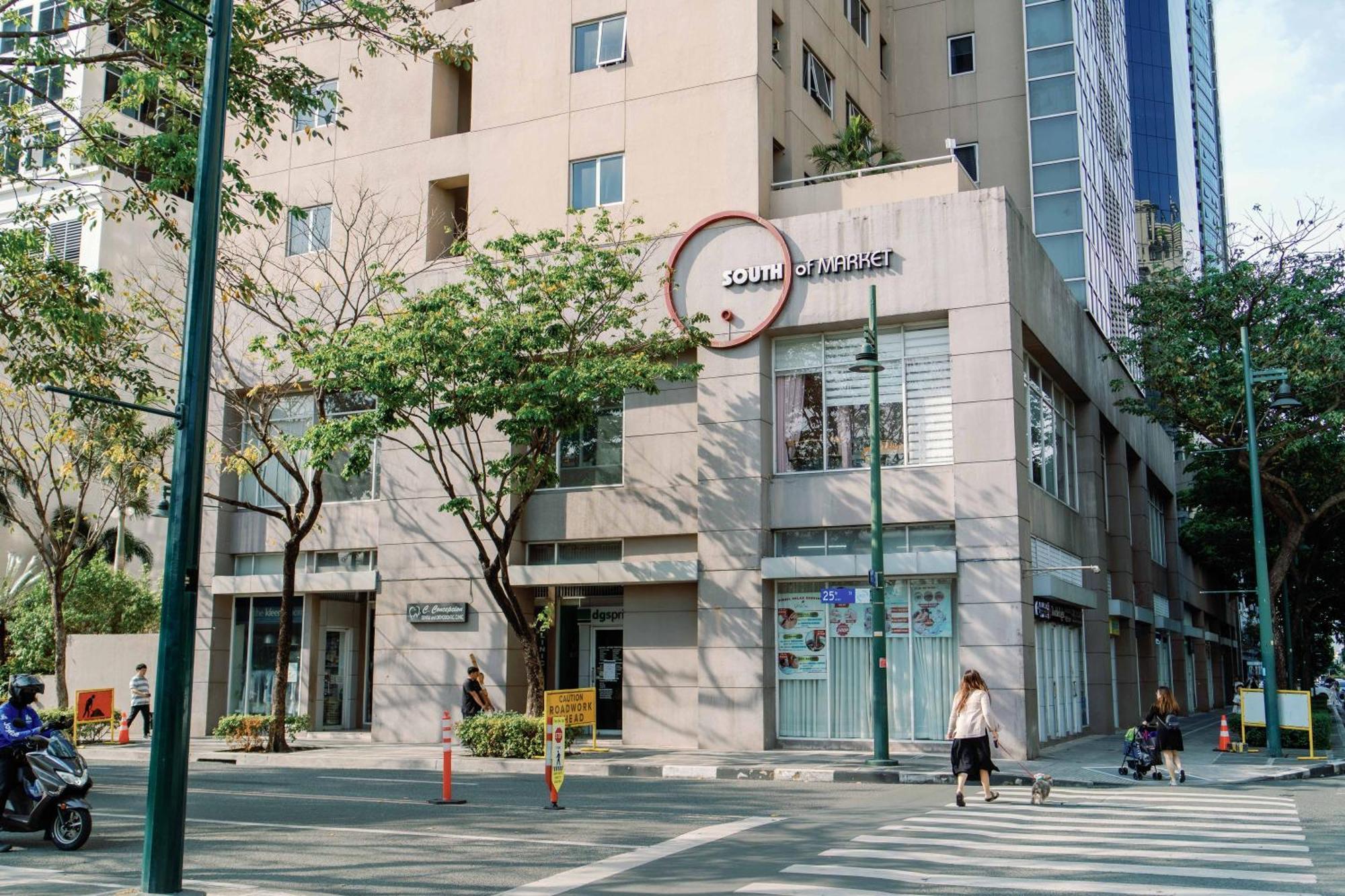 Cozy 2-Bedroom At South Of Market Soma Bgc Near Sm Aura, Market! Market! & Bonifacio High Street Taguig Exterior photo