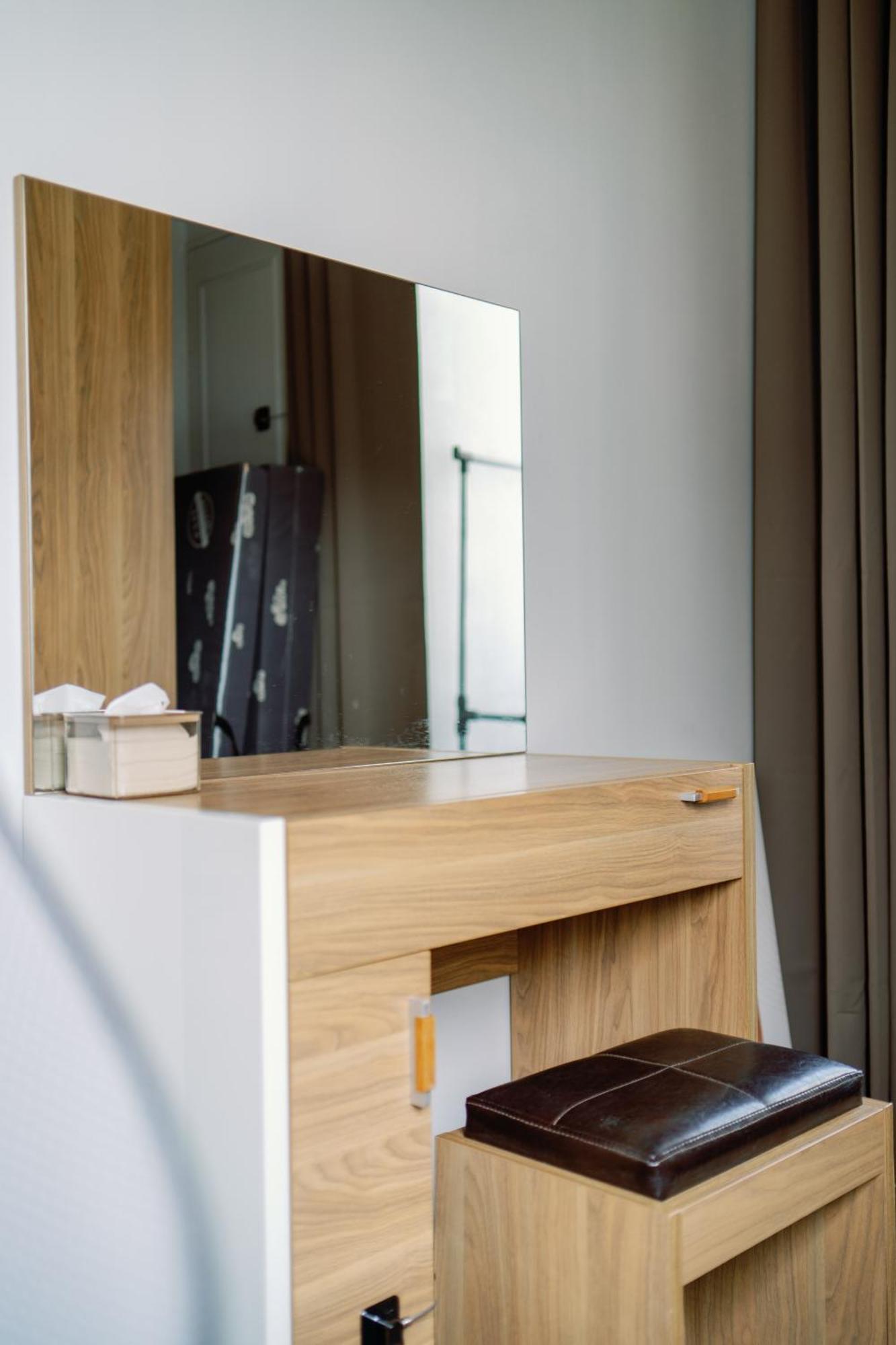 Cozy 2-Bedroom At South Of Market Soma Bgc Near Sm Aura, Market! Market! & Bonifacio High Street Taguig Exterior photo